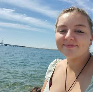 Meet your Posher, Madelyn